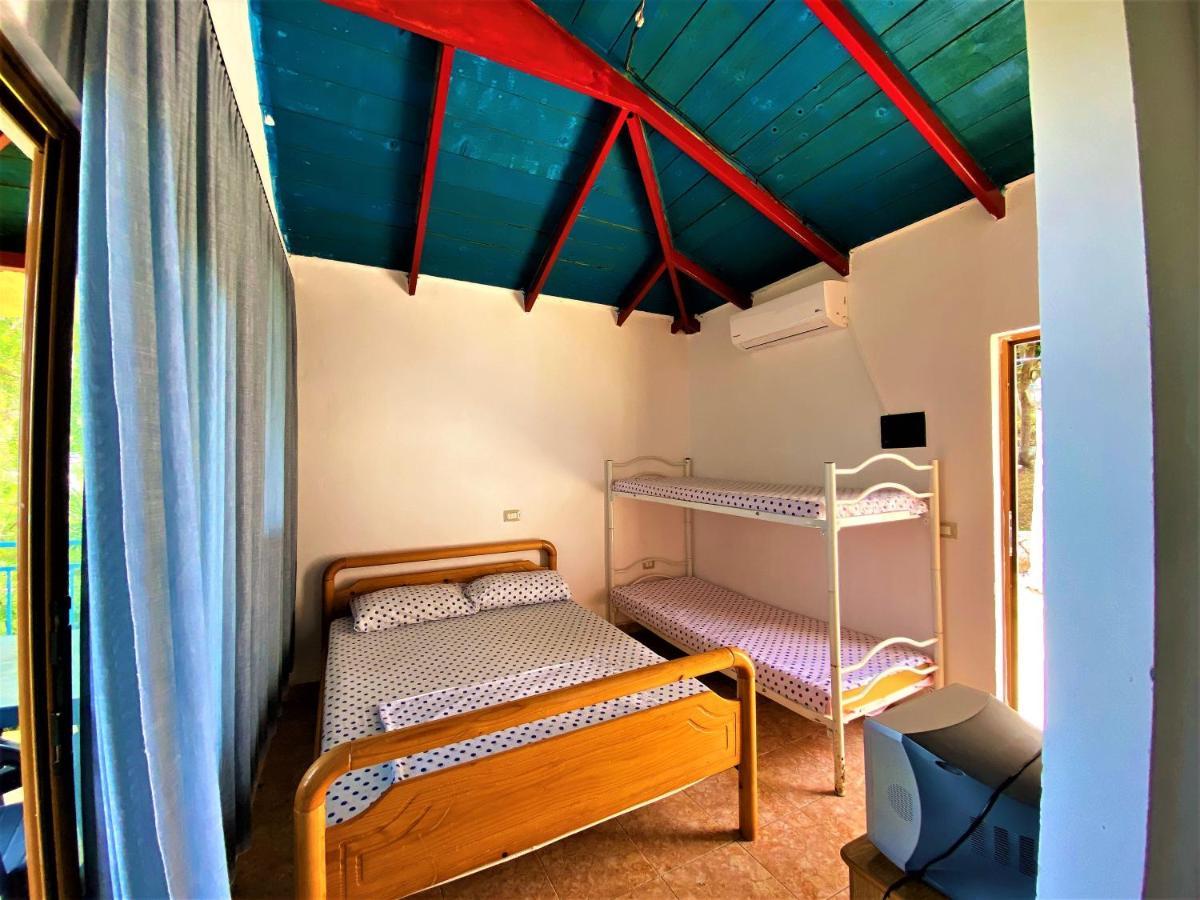 Ramo'S Cozy Beachside Haven With Panoramic Views - 1St Wlora Zewnętrze zdjęcie
